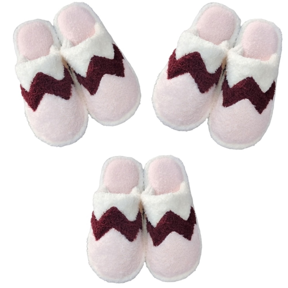🌸💓💞NWT SLIP ON COMFY SLIPPERS